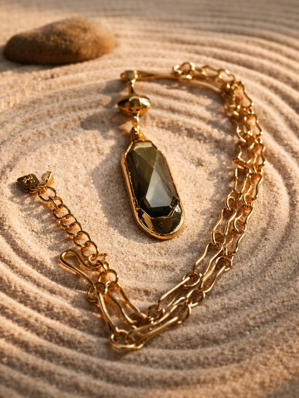 RLM SOHO Robert Lee Morris Gold Tone Smoky Crystal Chunky Pendant Necklace 15”